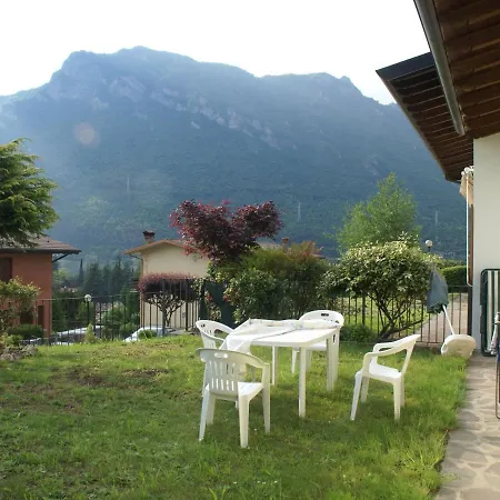 Cozy In Idro Lombardy With Private Garden Holiday home Crone