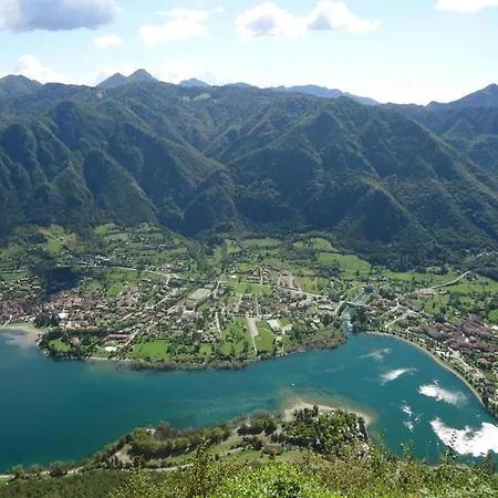 Cozy In Idro Lombardy With Private Garden * Crone