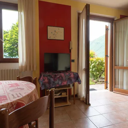 Cozy In Idro Lombardy With Private Garden *