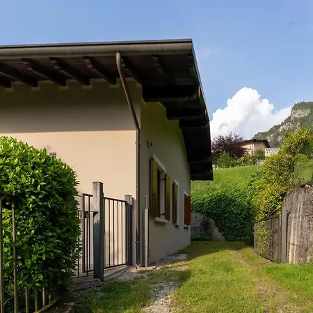 Cozy In Idro Lombardy With Private Garden * Crone